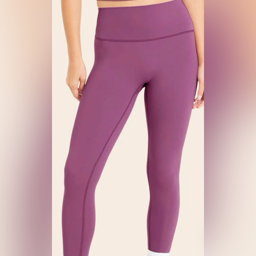 SET Active AirLuxe Sports Bra and Legging Set - Picture 8 of 8